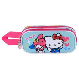 Sanrio Hello Kitty Estuche Portatodo Escolar Doble Compartimento 3D Friendship con Cremallera Forro Interior con Relieve Azul 1.5L Sanrio Hello Kitty Estuche Portatodo Escolar Doble Compartimento 3D Friendship con Cremallera Forro Interior con Relieve Azul 1.5L