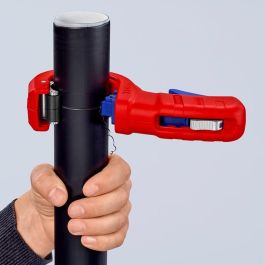 Knipex 90 23 01 BK Cortatubos para Plástico y Acero, Diámetro de Corte hasta 50 mm, Color Azul/Rojo
