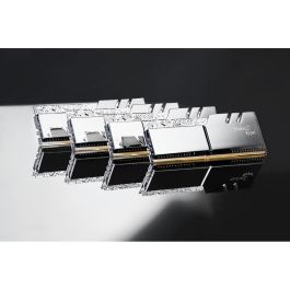 G.Skill F4-3200C16Q-64GTRS 64GB DDR4 3200MHz CL16 (4x16GB) Trident Z Royal para PC