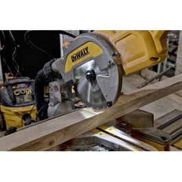 DEWALT DWS777-QS Sierra Ingletadora Telescópica 1800W 216 mm, Velocidad 6300 RPM, Corte 19x6 cm