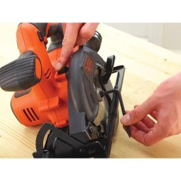 Black + Decker BDCCS18N-XJ Sierra circular inalámbrica 18V 140 mm - Alto rendimiento con suela de metal y tecnología de litio Black + Decker BDCCS18N-XJ Sierra circular inalámbrica 18V 140 mm - Alto rendimiento con suela de metal y tecnología de litio