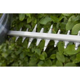 Gardena 9835-20 Cortasetos eléctrico PowerCut 700/65 de 700 W, potente para el asombroso recorte de setos.