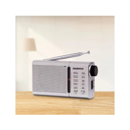 Daewoo Radio Portátil AM/FM Antena Telescópica Auriculares Incluidos Jack 3.5 mm Color Plata