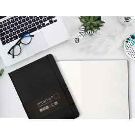 Antartik Cuaderno A4 Tapa Dura Hojas Lisas Negro 100 Hojas 80gr FSC Colección Antartik Notes con Gomilla y Bolsillo