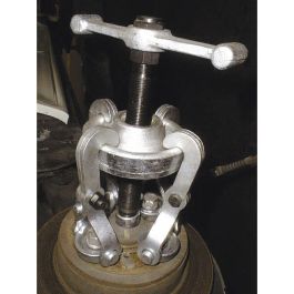 Extractor universal de cubos de ruedas KUKKO