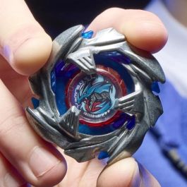 Hasbro G1491 Beyblade X Roosevelt Peonza Cobalt Dragoon 2-60C Attack Type y Lanzador de Cuerdas Deluxe Izquierda con Engranajes X-Celerator +8 Años