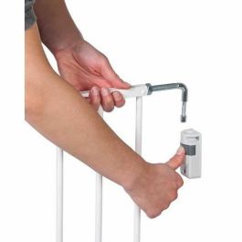 Safety 1st Barrera de Seguridad Fijación a Pared Blanco Ajustable 62-102 cm para Puertas y Escaleras con Apertura Fácil y Sin Barra Inferior