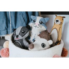 Hunter Fyn Juguete Tejón 20 cm para Mascotas, con Chirriador Interno, Fabricado con Lana y Poliéster Reciclado, Muy Suave
