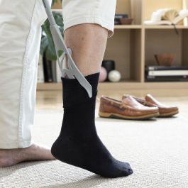Calzador de Calcetines y Zapatos con Quitacalcetines Shoeasy InnovaGoods Calzador de Calcetines y Zapatos con Quitacalcetines Shoeasy InnovaGoods
