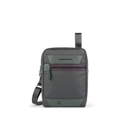 Trakai, Materiales reciclados, Pequeño, Bolso bandolera de tela, Verde, 27 x 21 x 5 cm, Para hombres Precio: 105.59000023. SKU: B12AQXQYAY