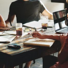 TP-Link M7000 Router de Red Móvil 4G LTE 300 Mbit/s Negro