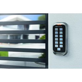 Scs Sentinel Teclado de Control de Acceso CodeAccess RFID con Cableado, Resistente al Agua IP68, 12V, Capacidad 2000 Usuarios, Incluye 5 Insignias