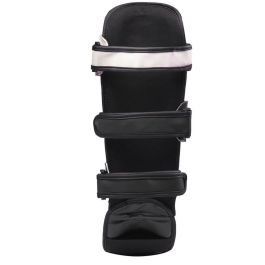 Espinillera Leone 1947 Shock Negro Precio: 64.9044. SKU: B1CVH5YQGA