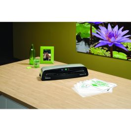 Fellowes Neptune 3 Laminadora A3, 4 rodillos, precalentamiento 1 min, laminación 600 mm/min, hasta 175 micras