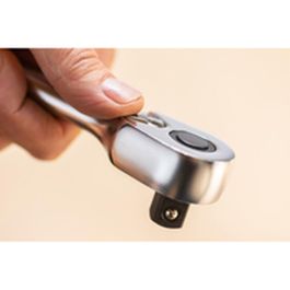 Stanley Fatmax Set de Enchufes y Vasos ¼'' + ½'' - Set 81 Piezas con Carraca 120 Dientes y Accesorios en Caja Resistente