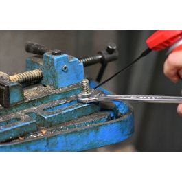 Facom Aceite Lubricante Penetrante Multifunciones 400 ml con Boquilla Multiposición, Aerosol 360°, Hidrofóbico y Antioxidante