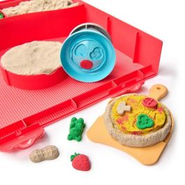 Spin Master Kinetic Sand Juego de Arena Moldeable Squish Pizza, Crea tu Propia Pizza de Arena, para Niños +5 Años. 27,9x25,4x5,1 cm