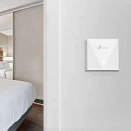 TP-LINK Punto de acceso Wi-Fi 6 de banda dual de placa de pared AX3000 PUERTO: 2 puertos Gigabit RJ45 VELOCIDAD: 574Mbps en 2,4GHz + 2402Mbps en 5GHz TP-LINK Punto de acceso Wi-Fi 6 de banda dual de placa de pared AX3000 PUERTO: 2 puertos Gigabit RJ45 VELOCIDAD: 574Mbps en 2,4GHz + 2402Mbps en 5GHz