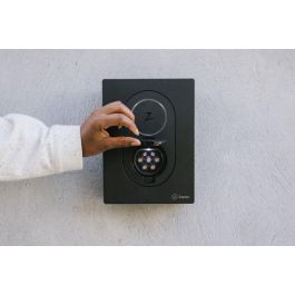 Zaptec Go Cargador de Pared para Vehículo Eléctrico 22kW Negro Asfalto Universal WiFi/4G, el más seguro y fácil de instalar
