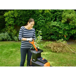 Black + Decker Trituradora de plantas 2800W BEGAS5800