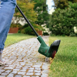 Bosch EasyGrass Cut 18V-26 Bordeadora para Cortar Hierba, Quitar Malas Hierbas, Podar y Perfilado con Batería Potente