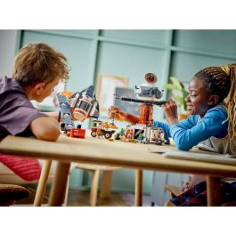 LEGO 60438 Estación Espacial y Base de Lanzamiento de Cohetes Juguete Espacial con Robot y 6 Minifiguras