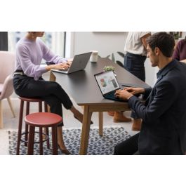 HP EliteBook Ultra G1i Notebook con Procesador Intel Core Ultra 5 228V, Pantalla OLED 2.8K 14", 32GB RAM, 512GB SSD, Windows 11 Pro