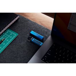 Kingston IronKey Keypad 200C - Memoria USB-C 256GB, Seguridad AES-256 con Teclado, FIPS 140-3, Resistente al Agua IP68