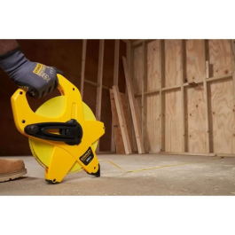 Stanley 2-34-777 Cinta Métrica de Fibra de Vidrio 100m x 12.7mm Caja Abierta