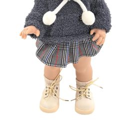 Tachan T00997 Nora Muñeca Pepona 40 cm. Curiosa y observadora, ideal para niños +3 años.