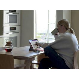 Microsoft Surface Arc Mouse, Diseño Ultrafino, Ergonómico y Plegable, Conectividad Bluetooth, Desplazamiento Vertical y Horizontal