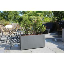 Riviera Contenedor Rectangular de Granito 80x40 cm Gris con Doble Pared, Sistema de Retención de Agua, 100% Reciclable y Fabricación Francesa Riviera Contenedor Rectangular de Granito 80x40 cm Gris con Doble Pared, Sistema de Retención de Agua, 100% Reciclable y Fabricación Francesa