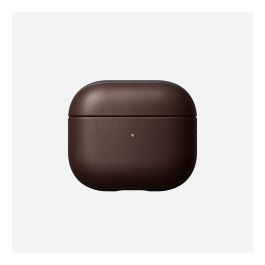 Nomad NM01001485 Funda de Piel para Apple AirPods (3ª generación) - Marrón Rustic, Protección Antirrayaduras y Carga Inalámbrica