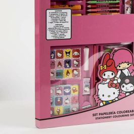 Set papelería coloreable caja hello kitty 26.7 x 45.3 x 3.0 cm Set papelería coloreable caja hello kitty 26.7 x 45.3 x 3.0 cm