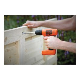 Black+Decker Taladro Atornillador Ultra Compacto BDCD8-QW 7.2V Reversible Portabrocas 10mm Luz LED Batería Litio