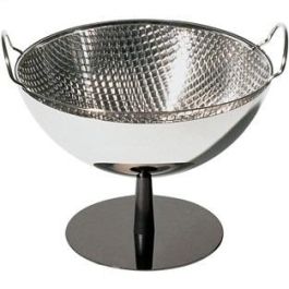 Alessi AC04 B Frutero Escurridor de Aluminio y Acero, Diseñado por Achille Castiglioni Precio: 152.50000018. SKU: B16L4T833S