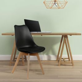Home Deco Factory Silla COPENHAGUE Acolchada Negra Diseño Escandinavo Patas Madera Haya 49x58x81.5cm