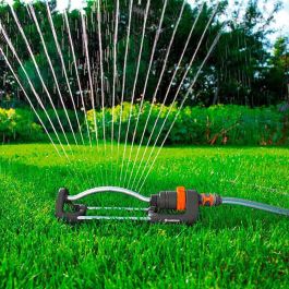 Gardena Aspersor oscilante Aqua s, cobertura 90-220m², alcance 7-17m, gris/naranja