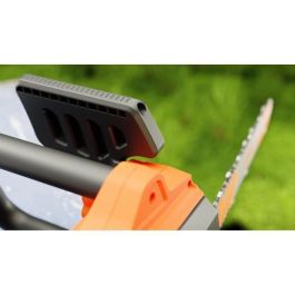 Motosierra con cable - BLACK+DECKER - BECS2245-QS - 2200W - 45 cm - Tensor de cadena sin herramientas Motosierra con cable - BLACK+DECKER - BECS2245-QS - 2200W - 45 cm - Tensor de cadena sin herramientas