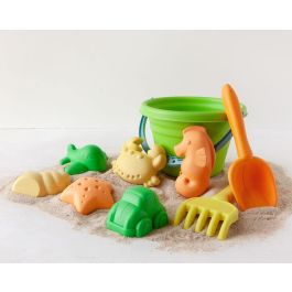KioKids Cubo de Playa Set 8 Piezas con Rastrillo y Pala, Material de Trigo Sostenible, Multicolor, +18 meses