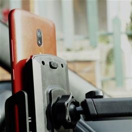 Elbe ACC-102 Soporte de móvil con ventosa para coche, ajustable 60-90mm Elbe ACC-102 Soporte de móvil con ventosa para coche, ajustable 60-90mm