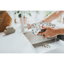 Hunter Comedero para Mascotas Namy 2600 mL Acero Inoxidable con Aro de Silicona Antideslizante, Forma Diamante, Apto Lavavajillas