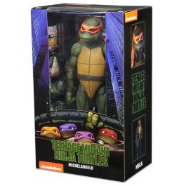 NECA Figura articulada Michelangelo Tortugas Ninja 42cm con Nunchucks, Pizza y Manos Intercambiables