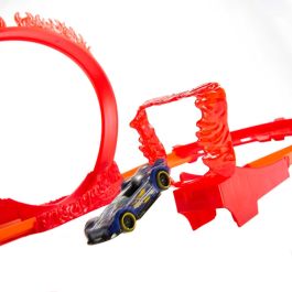 Hot Wheels Track Builder Acrobacias De Fuego HMC04 Set de Construcción con Vehículo