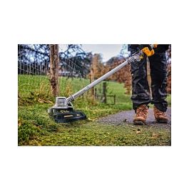 DeWALT DCMST561N-XJ Cortabordes/Cortacésped a Batería 18V, Diámetro Corte 35 cm, Cabezal Cuchilla y Nylon, 6000 RPM, Sin Cables