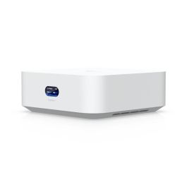 Ubiquiti Quad-core ARM Cortex-A53 at 1.5 GHz, 3 GB memory, 10G SFP+, 10 GbE RJ45, 2.5 GbE RJ45, WiFi 7, Bluetooth, 22W, 117 x 117 x 42.5 mm Precio: 233.50000047. SKU: B1FSJR5NG8
