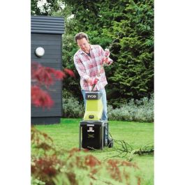 Ryobi Trituradora de Jardín Eléctrica 2500W con Bandeja Portacuchillas y Contenedor 40L, Molienda 45mm, Relación 10:1