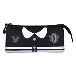 Karactermania Portatodo Triple Fan 2.0 Miércoles Varsity Estuche Escolar Negro Poliéster 23 x 7 x 11 cm Precio: 12.56464. SKU: B1GDCHJZNM