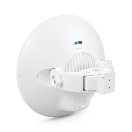 Ubiquiti 60 GHz PtMP station powered by Wave Technology Ubiquiti 60 GHz PtMP station powered by Wave Technology
