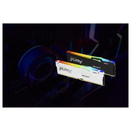 Kingston Fury Beast 32GB (2x16GB) DDR5 5600MT/s CL36 DIMM Kit Blanco RGB EXPO para PC